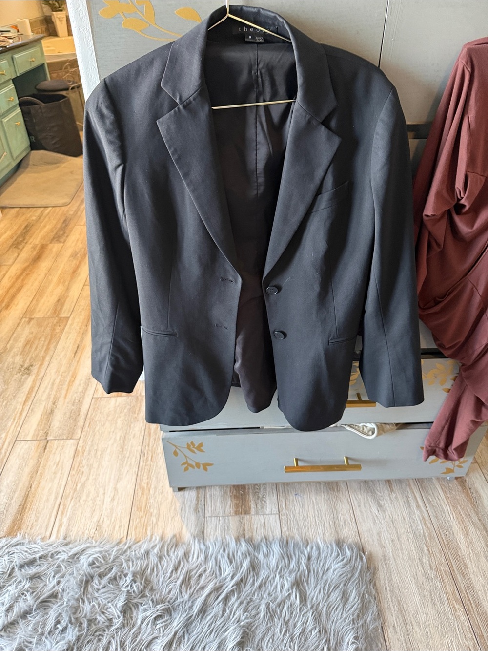 Theory Black woman blazer
